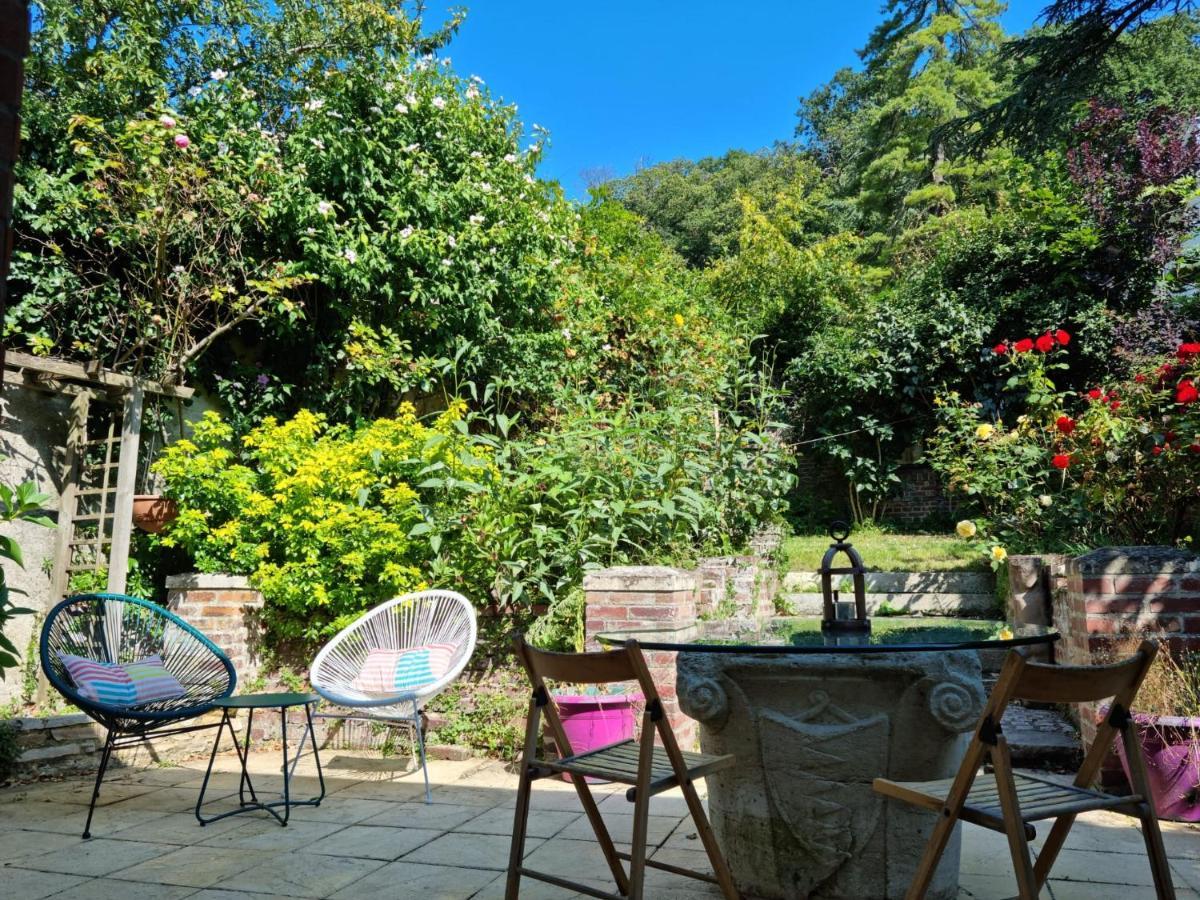 Suite De Charme Avec Jacuzzi Et Jardin Privatif Paris Au Calme Saint-Prix  Exterior photo