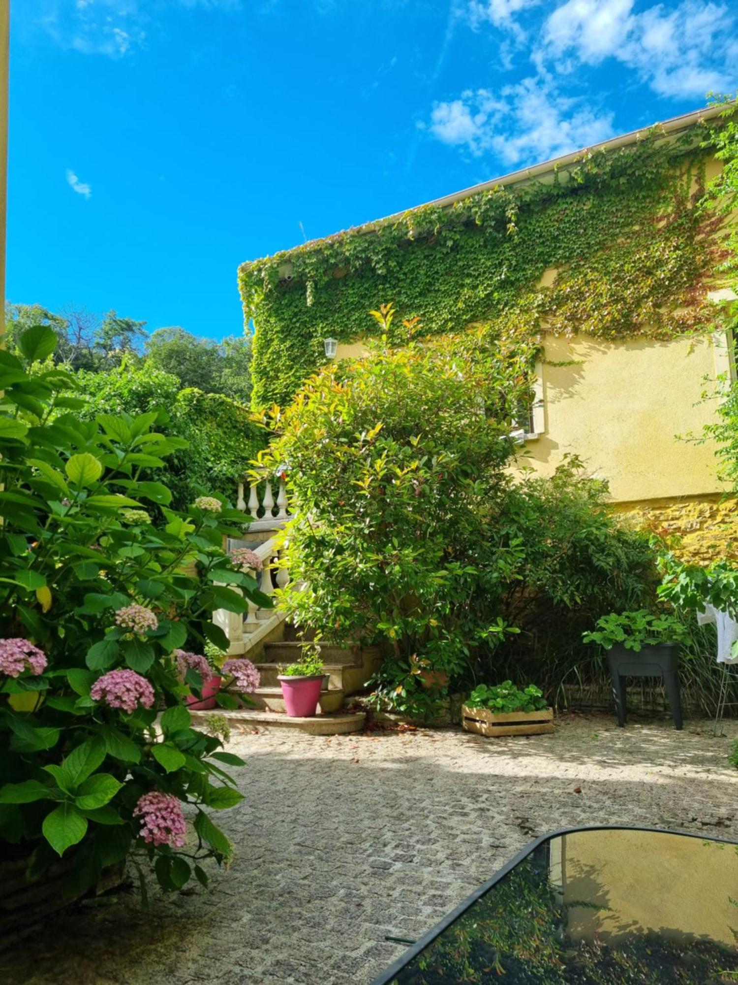 Suite De Charme Avec Jacuzzi Et Jardin Privatif Paris Au Calme Saint-Prix  Exterior photo